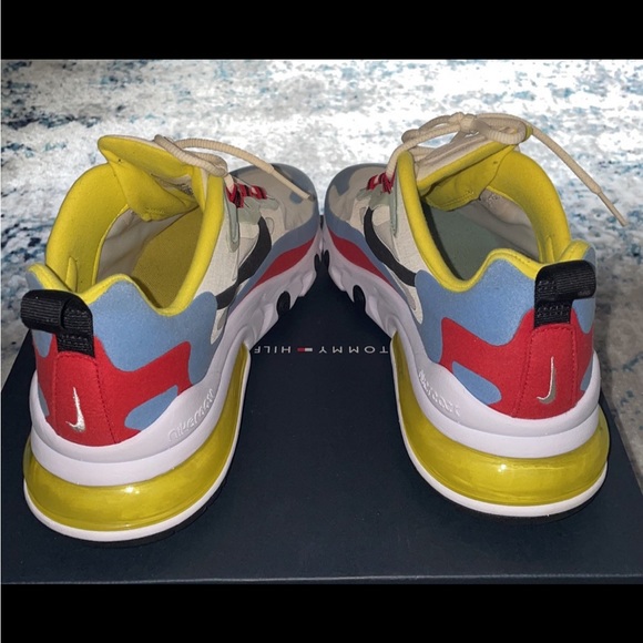 Rare Find: Nike Air Max 270 React Sneakers - Picture 4 of 7